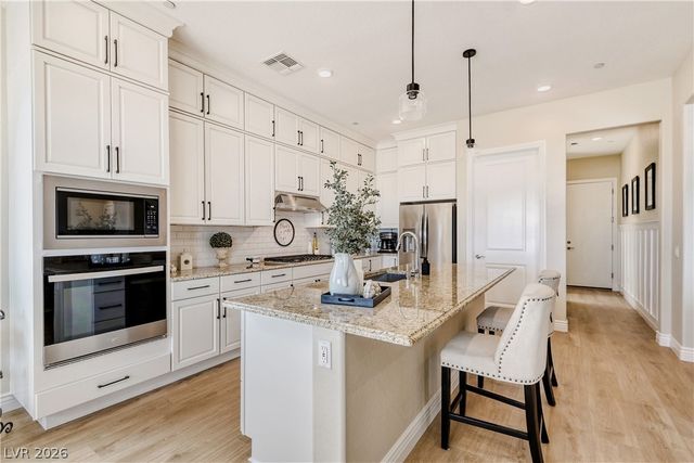 148 Stone Mesa Court, Henderson, NV 89011