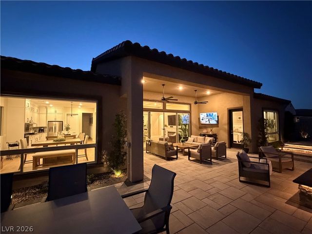 148 Stone Mesa Court, Henderson, NV 89011
