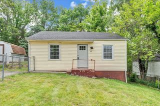 1919 Clinton AVE, Roanoke, VA 24013