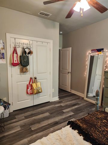 1815 Knob Hill, Tyler, TX 75701