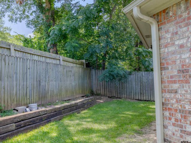 1815 Knob Hill, Tyler, TX 75701