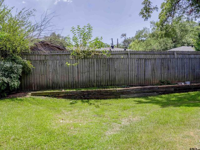 1815 Knob Hill, Tyler, TX 75701