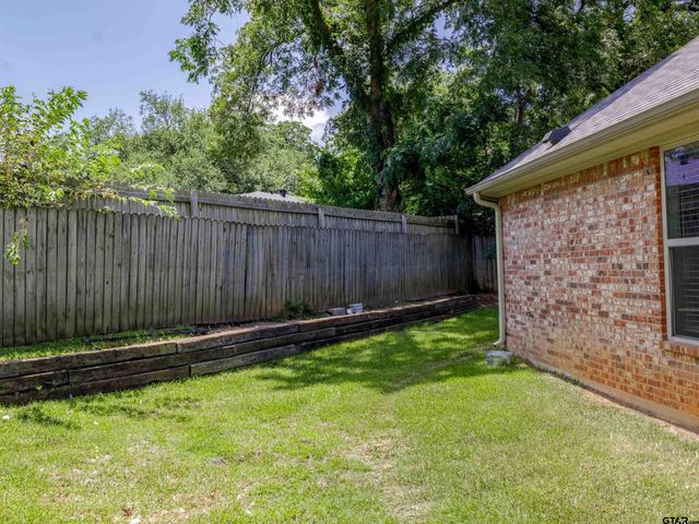 1815 Knob Hill, Tyler, TX 75701