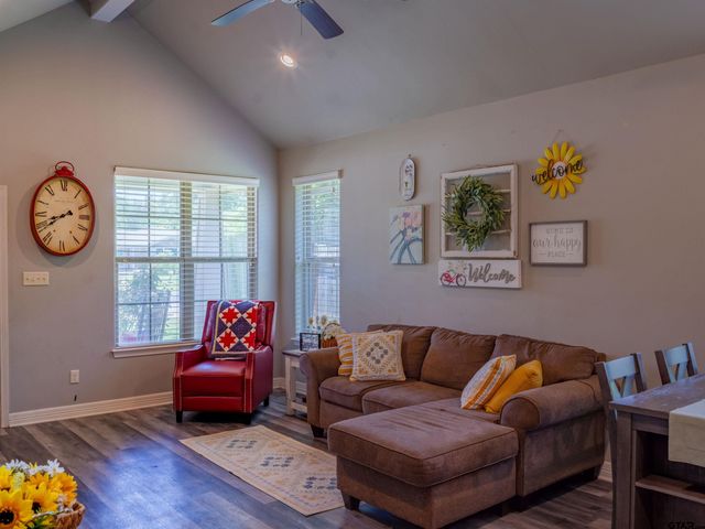 1815 Knob Hill, Tyler, TX 75701