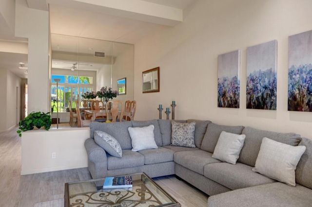 685 Box Canyon Trail, Palm Desert, CA 92211