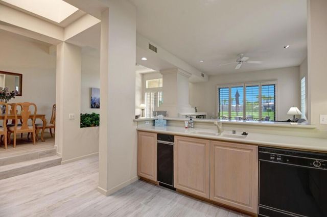 685 Box Canyon Trail, Palm Desert, CA 92211