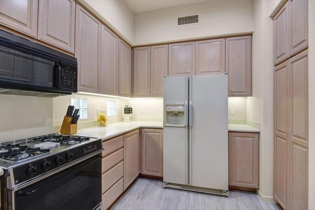 685 Box Canyon Trail, Palm Desert, CA 92211