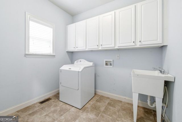 1173 Dee Kennedy Road, Auburn, GA 30011