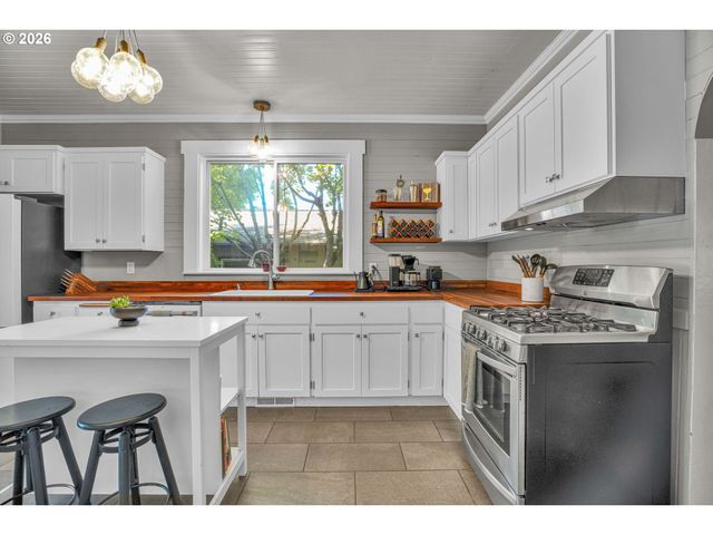 4731 Se 40TH Ave, Portland, OR 97202