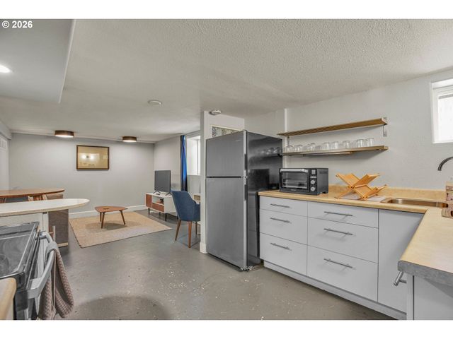 4731 Se 40TH Ave, Portland, OR 97202