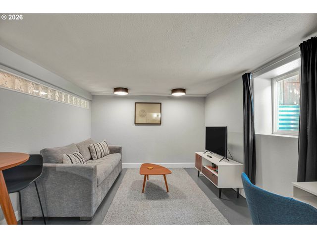 4731 Se 40TH Ave, Portland, OR 97202