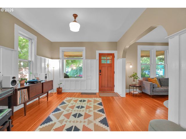 4731 Se 40TH Ave, Portland, OR 97202