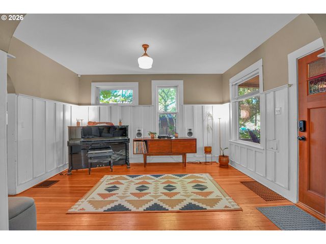 4731 Se 40TH Ave, Portland, OR 97202