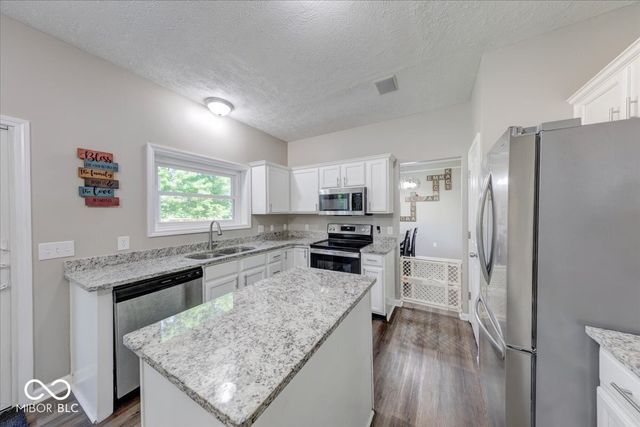 4847 Ashbrook Drive, Noblesville, IN 46062