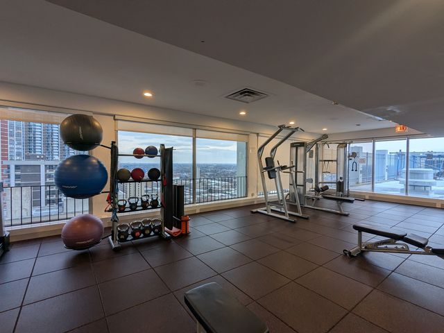 6171 N Sheridan Road 1408, Chicago, IL 60660