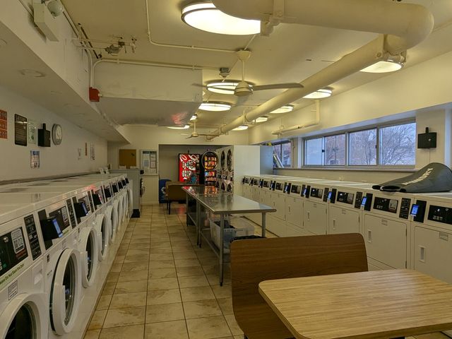 6171 N Sheridan Road 1408, Chicago, IL 60660