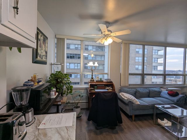 6171 N Sheridan Road 1408, Chicago, IL 60660