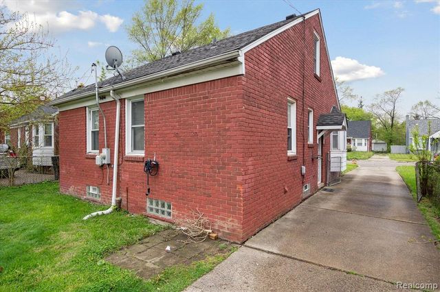 11908 Roxbury Street, Detroit, MI 48224