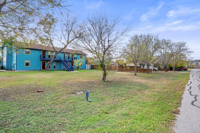 202 W Wheeler ST, Manor, TX 78653