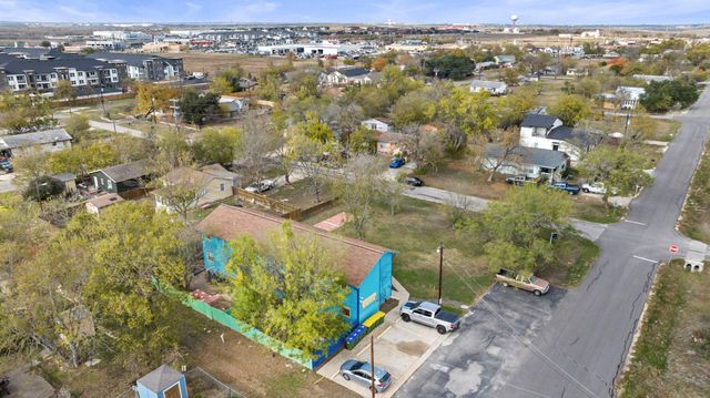 202 W Wheeler ST, Manor, TX 78653