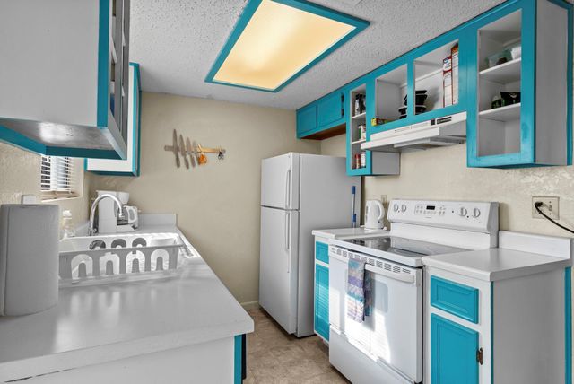 202 W Wheeler ST, Manor, TX 78653