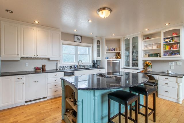 2111 Beebe Road, Derby, VT 05829