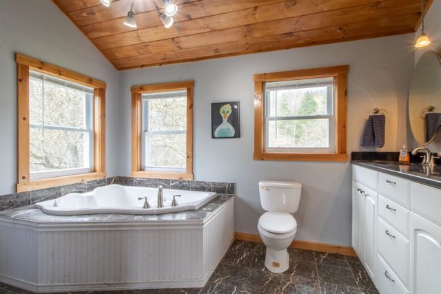 2111 Beebe Road, Derby, VT 05829