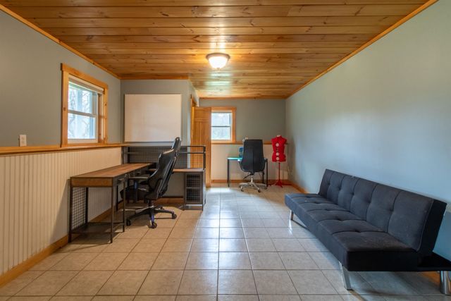 2111 Beebe Road, Derby, VT 05829