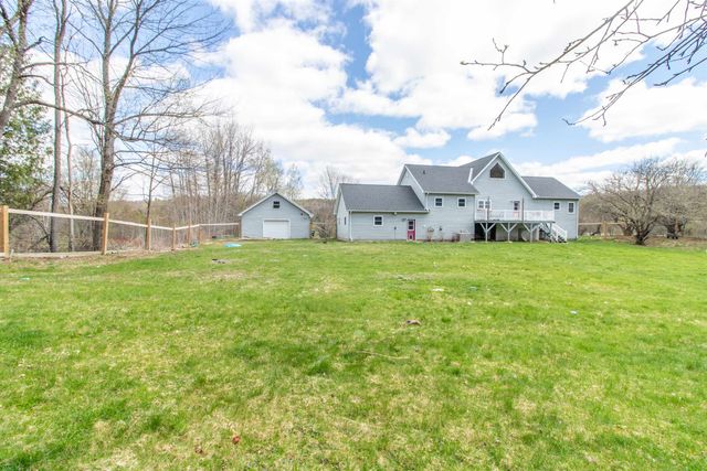 2111 Beebe Road, Derby, VT 05829