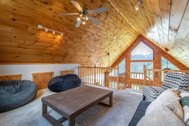2111 Beebe Road, Derby, VT 05829