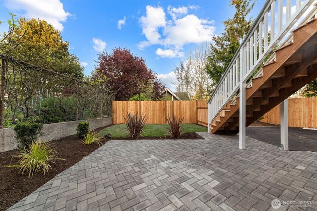 508 22nd Avenue E, Seattle, WA 98112
