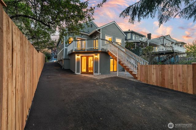 508 22nd Avenue E, Seattle, WA 98112