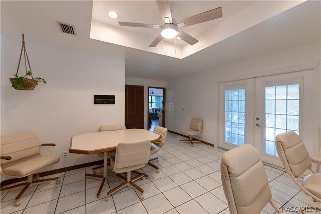 2298 W Pine Ridge Boulevard, Beverly Hills, FL 34465