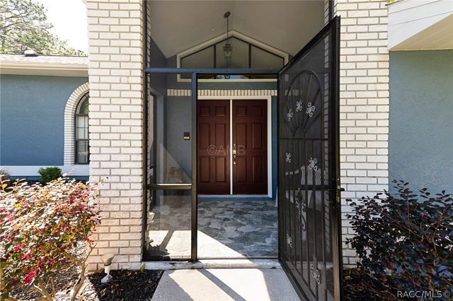 2298 W Pine Ridge Boulevard, Beverly Hills, FL 34465