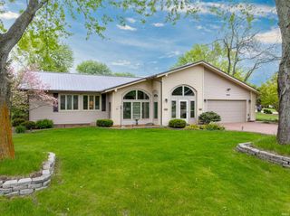 3328 N Chase Drive, Warsaw, IN 46582