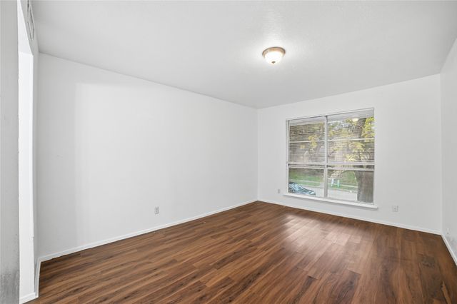 334 Valley Park Drive, Garland, TX 75043