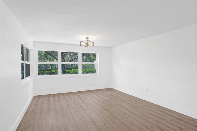 216 Bayberry Drive, Plantation, FL 33317