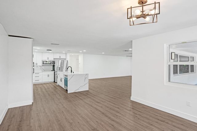 216 Bayberry Drive, Plantation, FL 33317