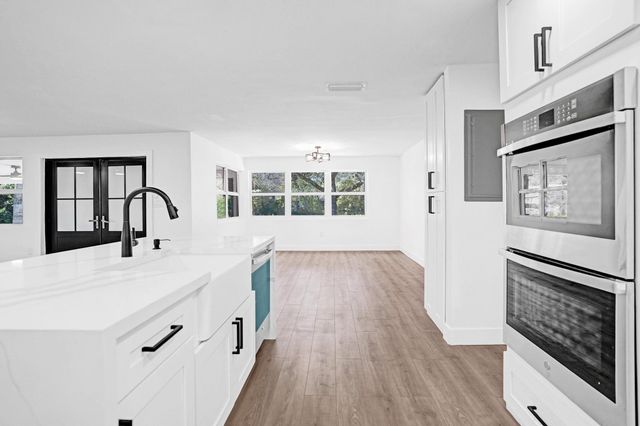 216 Bayberry Drive, Plantation, FL 33317