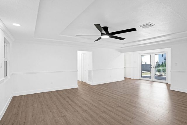 216 Bayberry Drive, Plantation, FL 33317