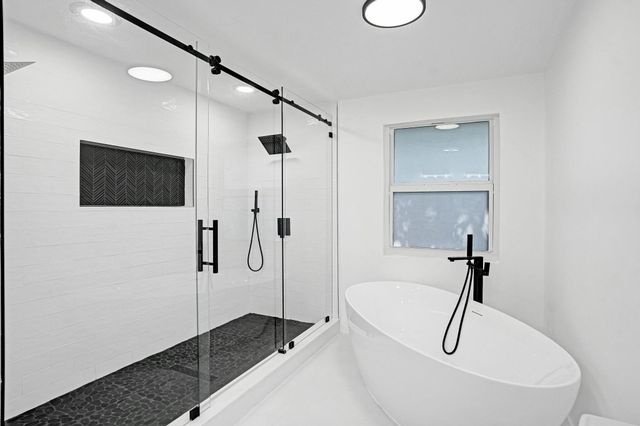 216 Bayberry Drive, Plantation, FL 33317