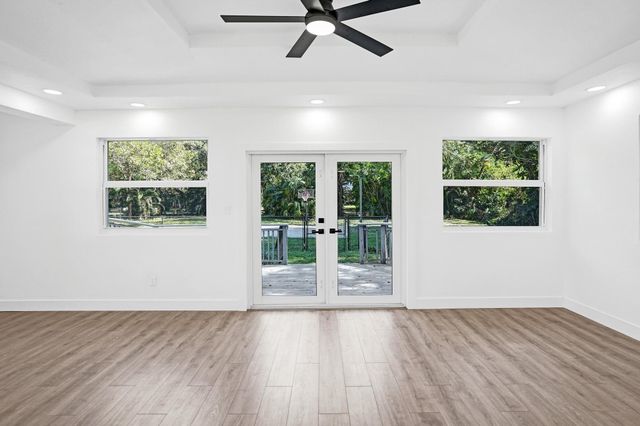 216 Bayberry Drive, Plantation, FL 33317