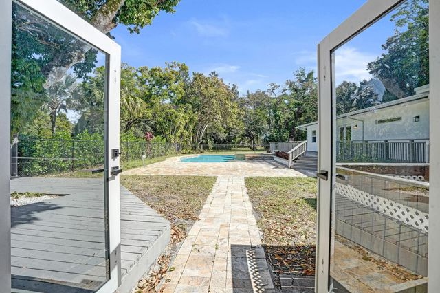 216 Bayberry Drive, Plantation, FL 33317