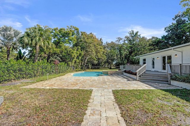 216 Bayberry Drive, Plantation, FL 33317