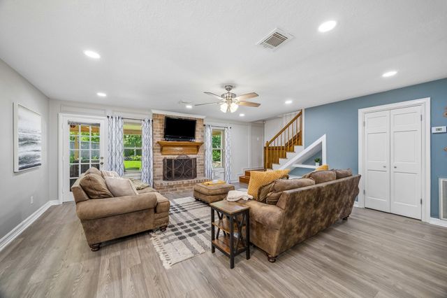 7611 Heritage Pines Drive, Humble, TX 77346