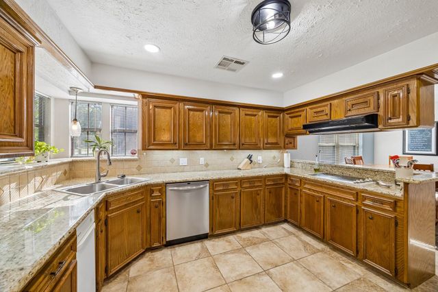 7611 Heritage Pines Drive, Humble, TX 77346