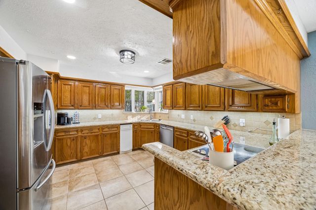 7611 Heritage Pines Drive, Humble, TX 77346