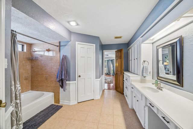 7611 Heritage Pines Drive, Humble, TX 77346