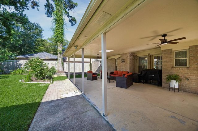 7611 Heritage Pines Drive, Humble, TX 77346