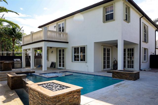 16473 SW 59th Ter, Miami, FL 33193